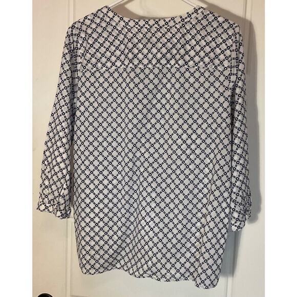 Talbots Navy/White Geometric 3/4 Sleeve Pin Tuck Pleating 100% Cotton Blouse L - Picture 3 of 6